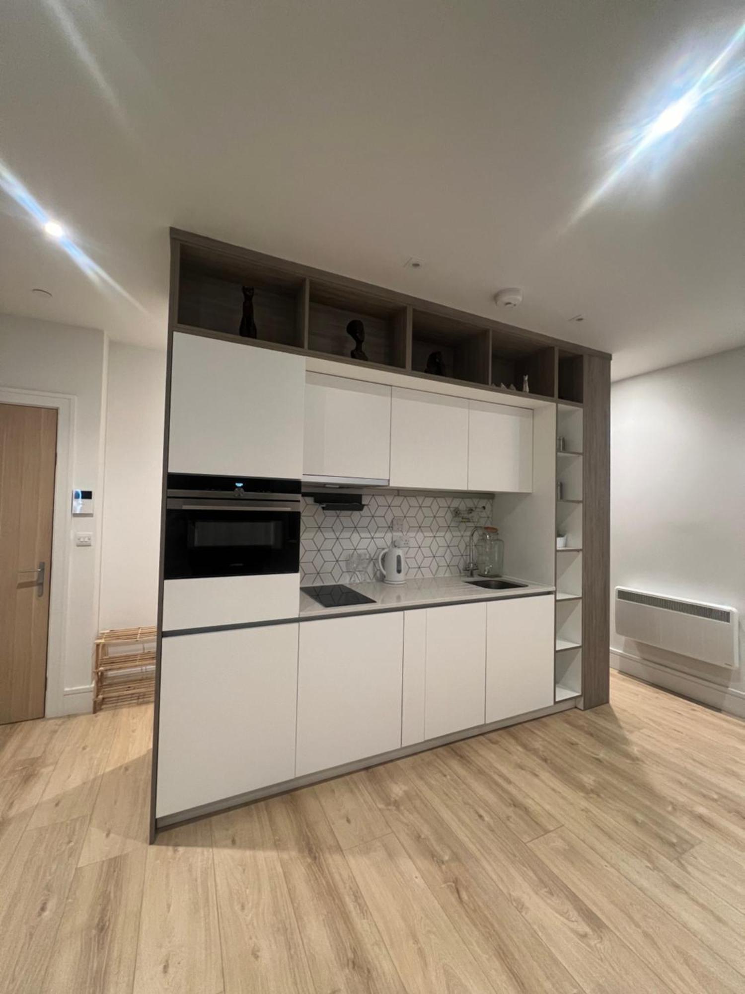 London Heathrow Airport Apartment Voyager House Terminal 12345 - Ev Electric And Parking Available Hillingdon Exterior foto